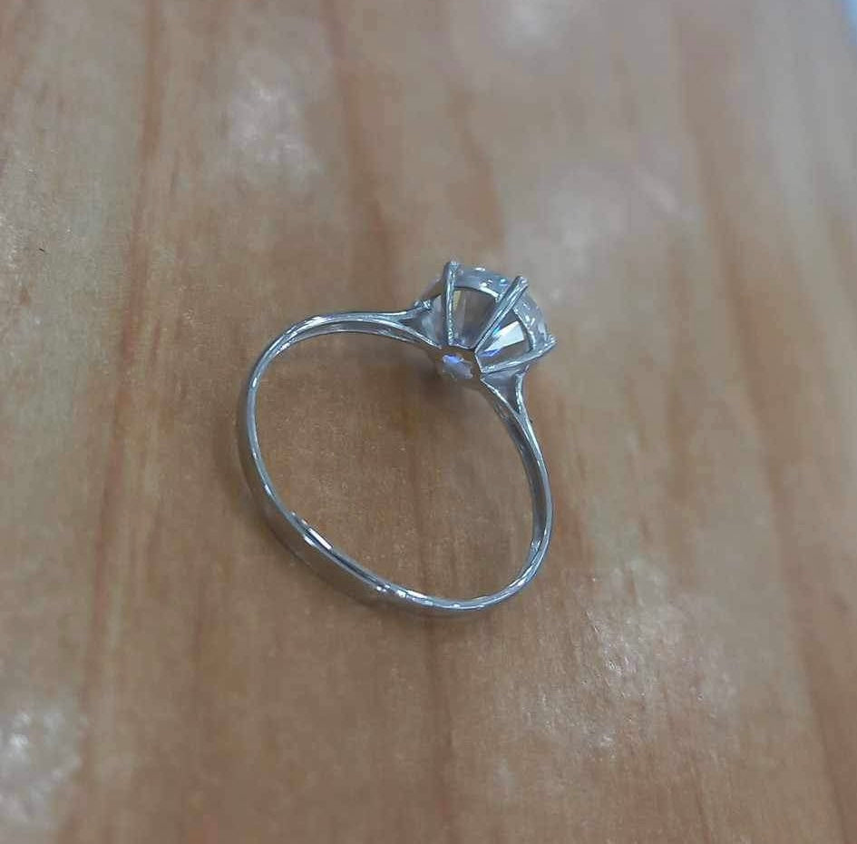 1 CT Moissanite Engagement Ring 18K White Gold