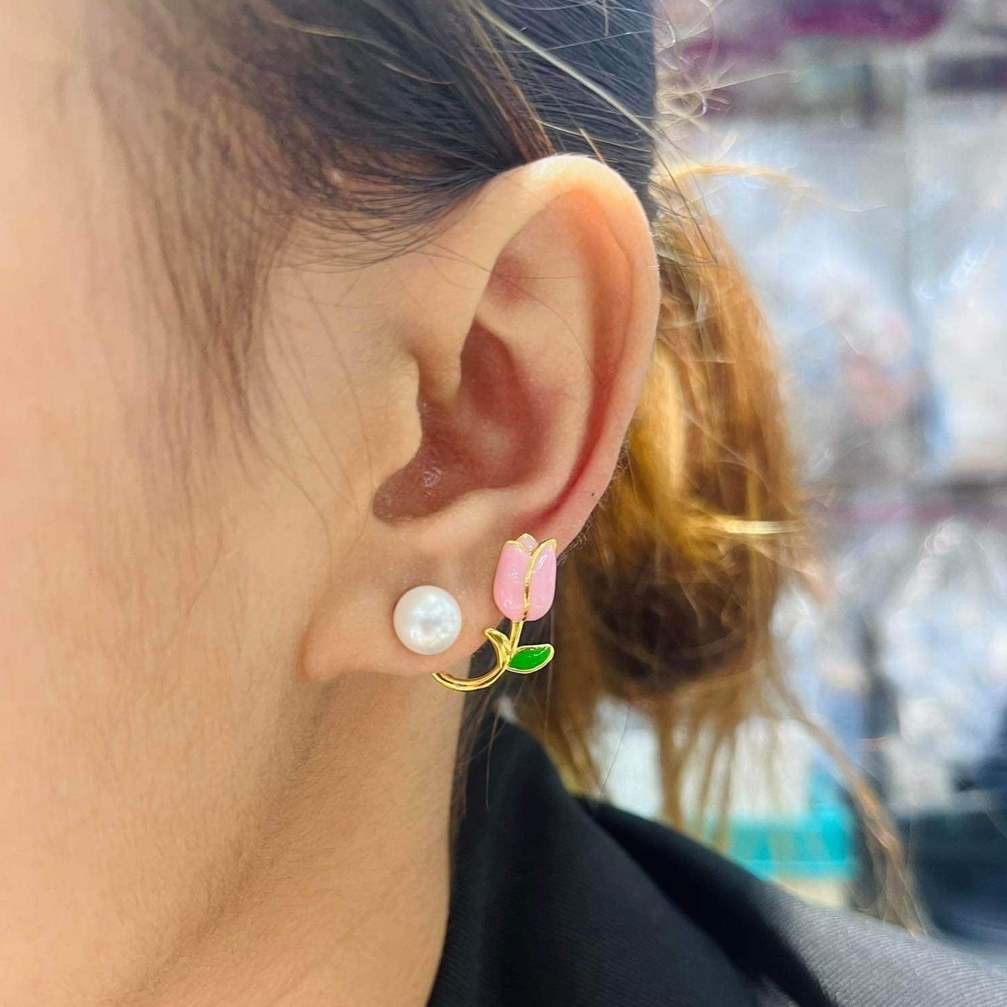 tulip pearl earrings