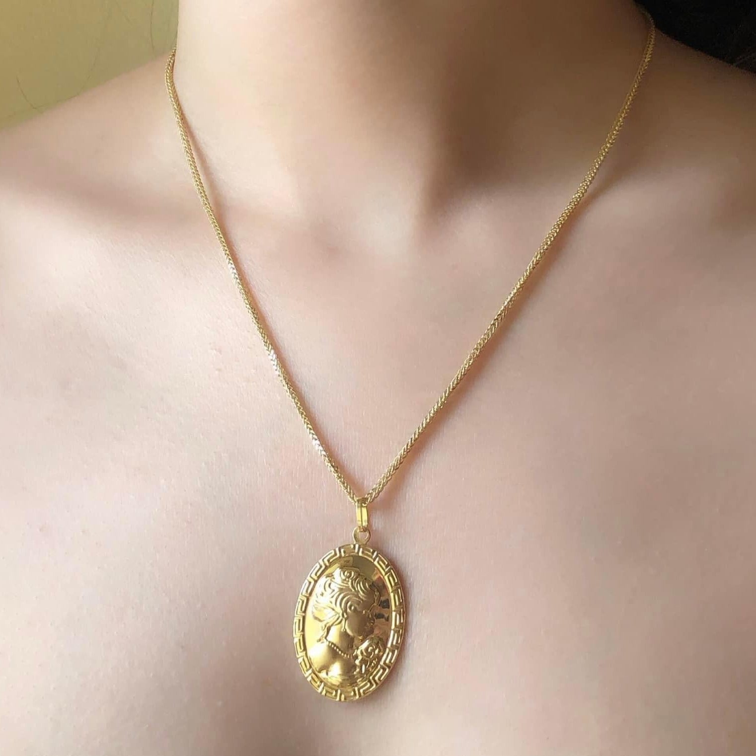 18k Solid Gold Cameo Pendant Necklace high quality 40mm