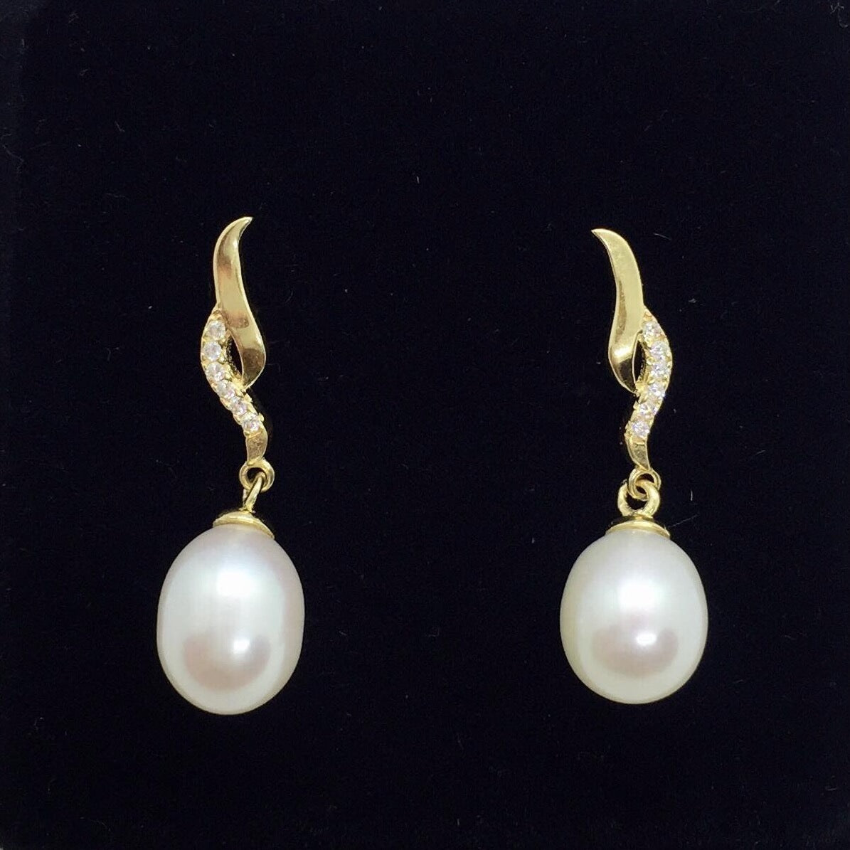 Dangling Pearl Teardrop Earrings 18K Gold