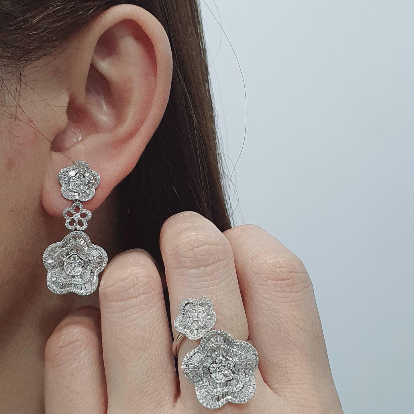 2.6 ctw Dangling Flower Diamond Jewelry Set 14K Gold