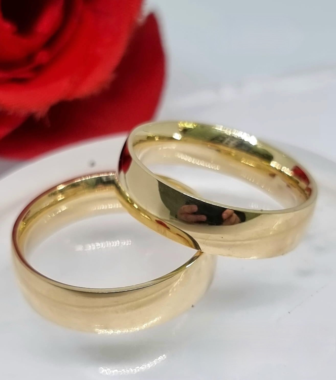 MORRISON Classic Solid 18K Gold Wedding Rings - Main Image