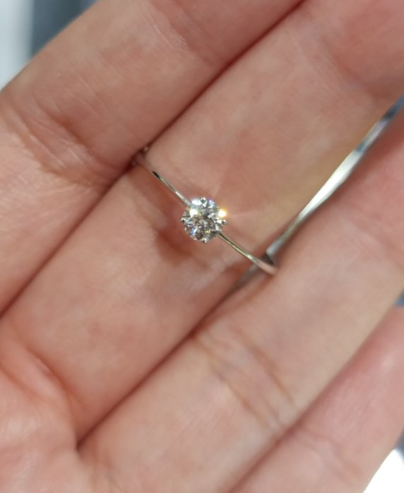 ARIELLE .25ctw Solitaire Diamond Engagement Ring 18K White Gold
