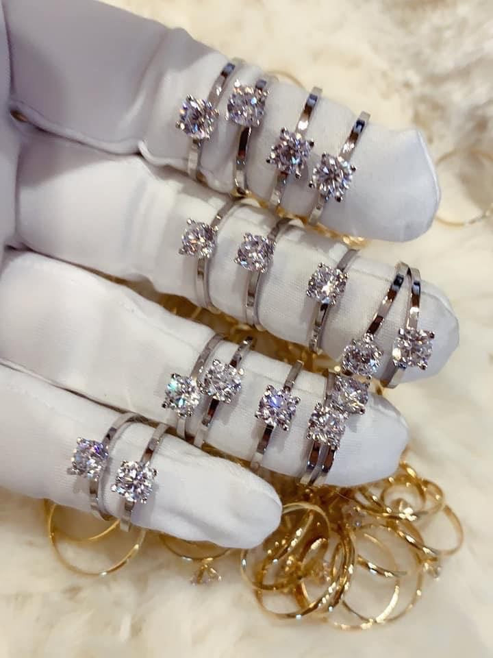 MAISEE 18K Gold Solitaire Engagement Ring - ZNZ Jewelry Philippines