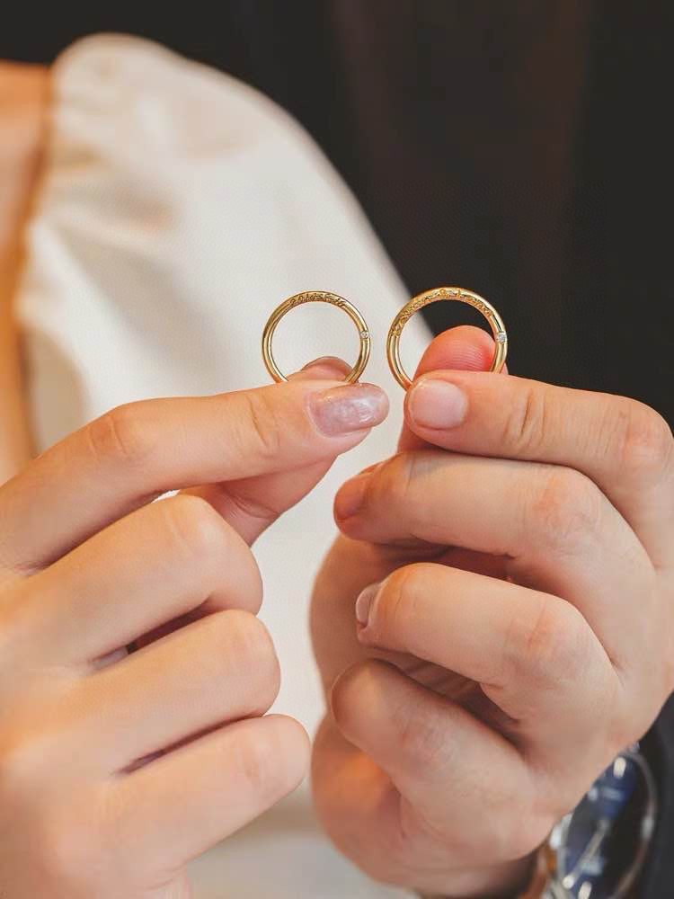18K Wedding Ring with Hidden Diamond and Side Engrave