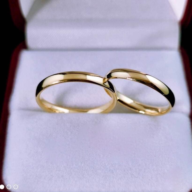 LUX 18K Gold Wedding Rings