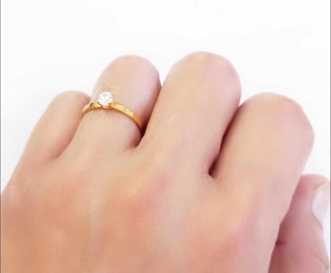 Wynona Lock Engagement Ring 18K Yellow Gold