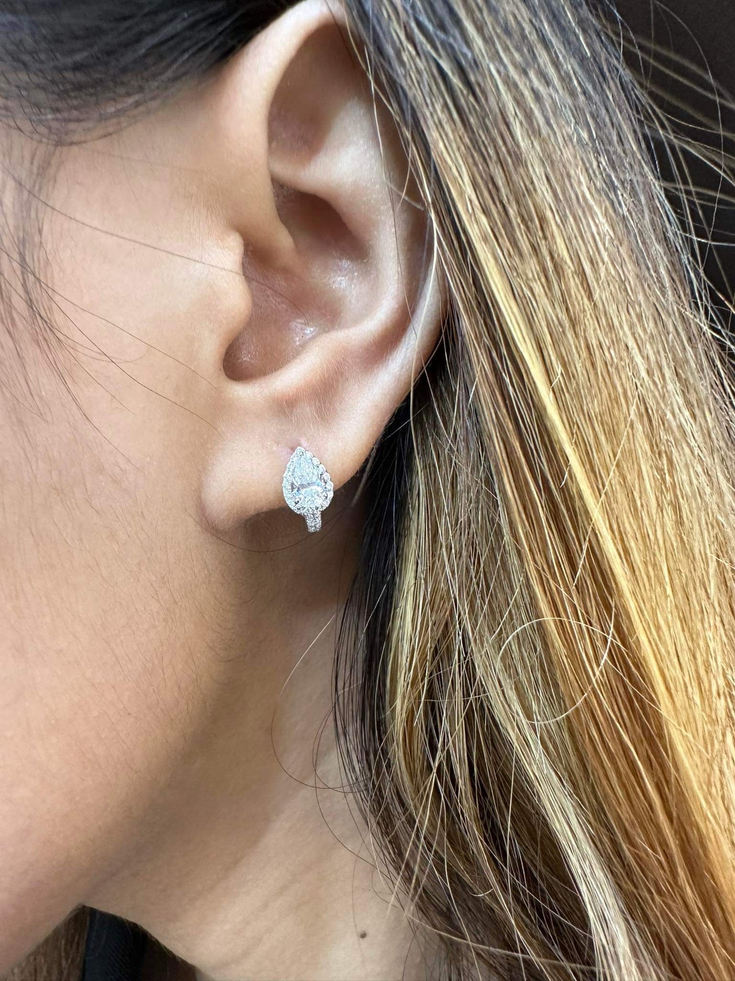 pear moissanite earrings