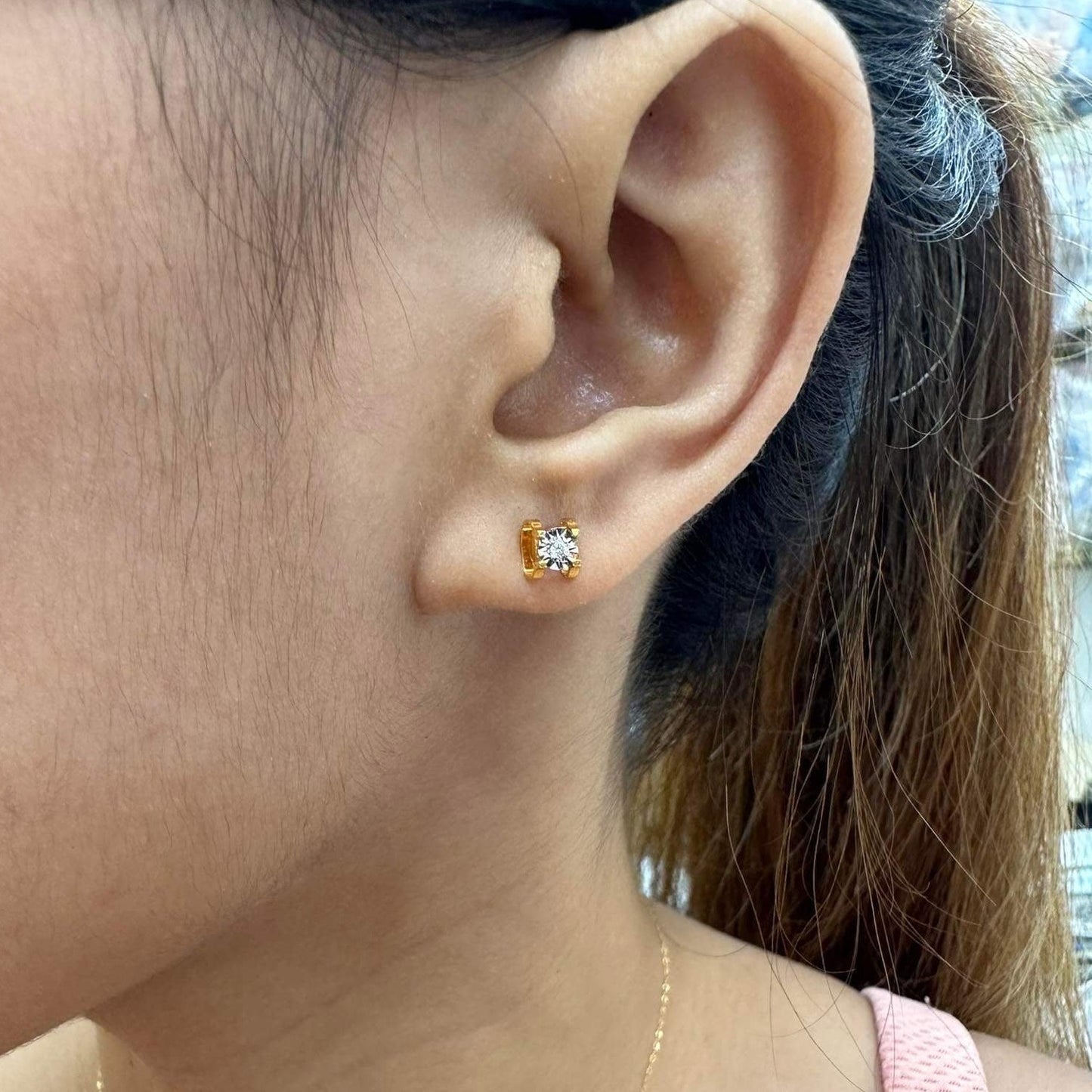 stud diamond earrings