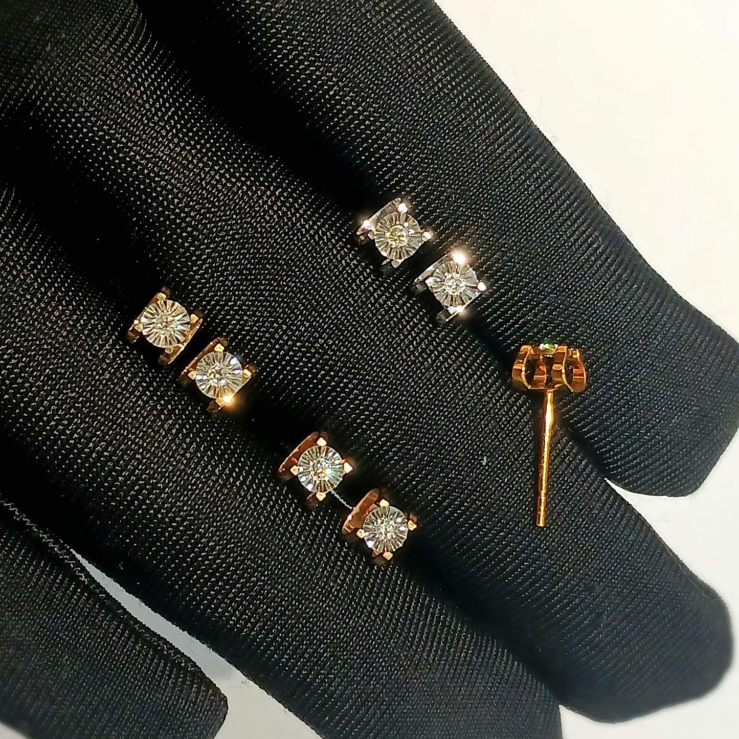 Diamond Stud Earrings with Enlarger