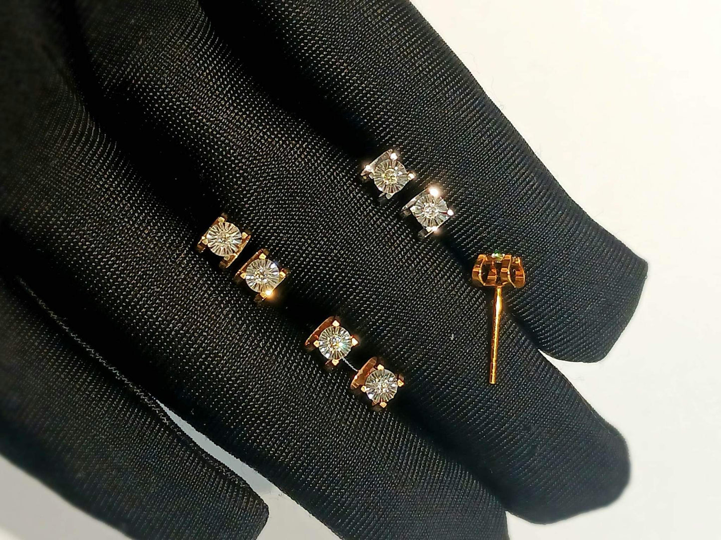 Diamond Stud Jewelry Set with Enlarger 18K Gold