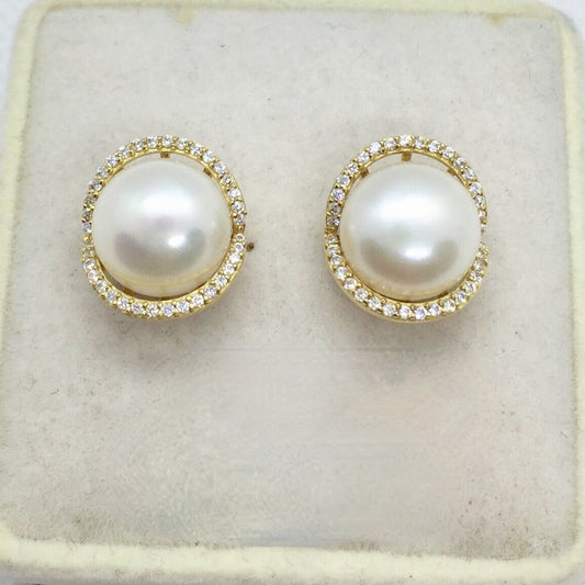 Stud Pearl Earrings 18K Gold