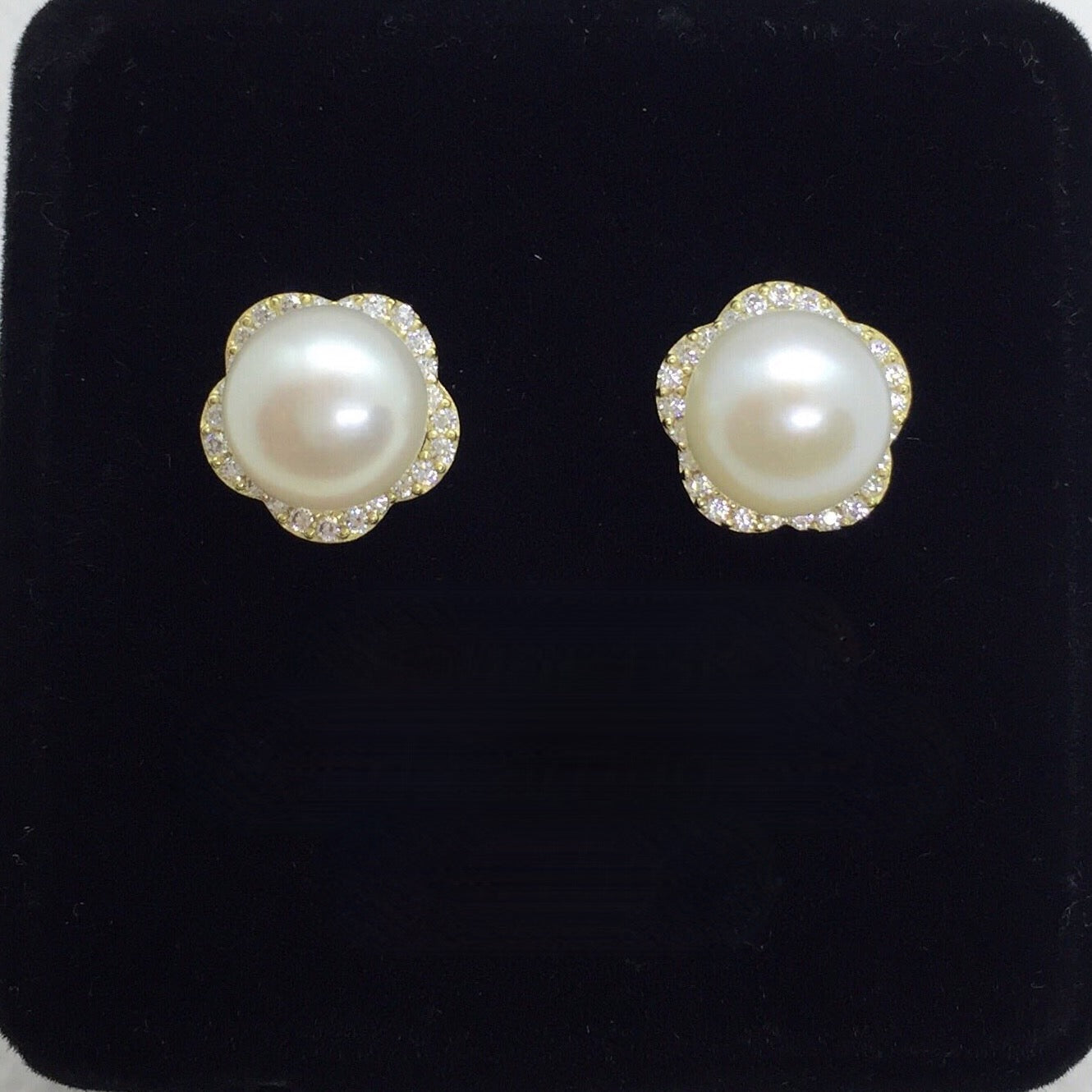 Stud Flower Pearl Earrings 18K Gold