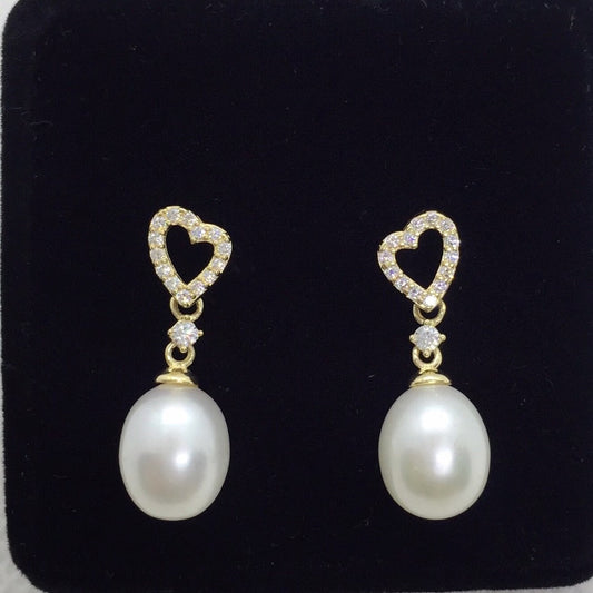 Cutesy Heart Pearl Earrings 18K Gold