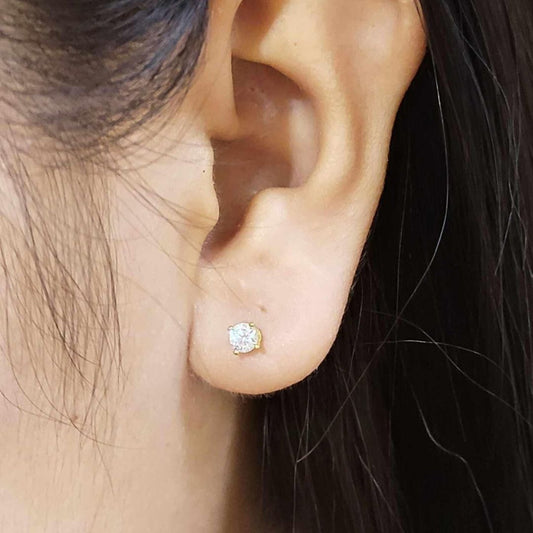 18K Gold Stud Earrings