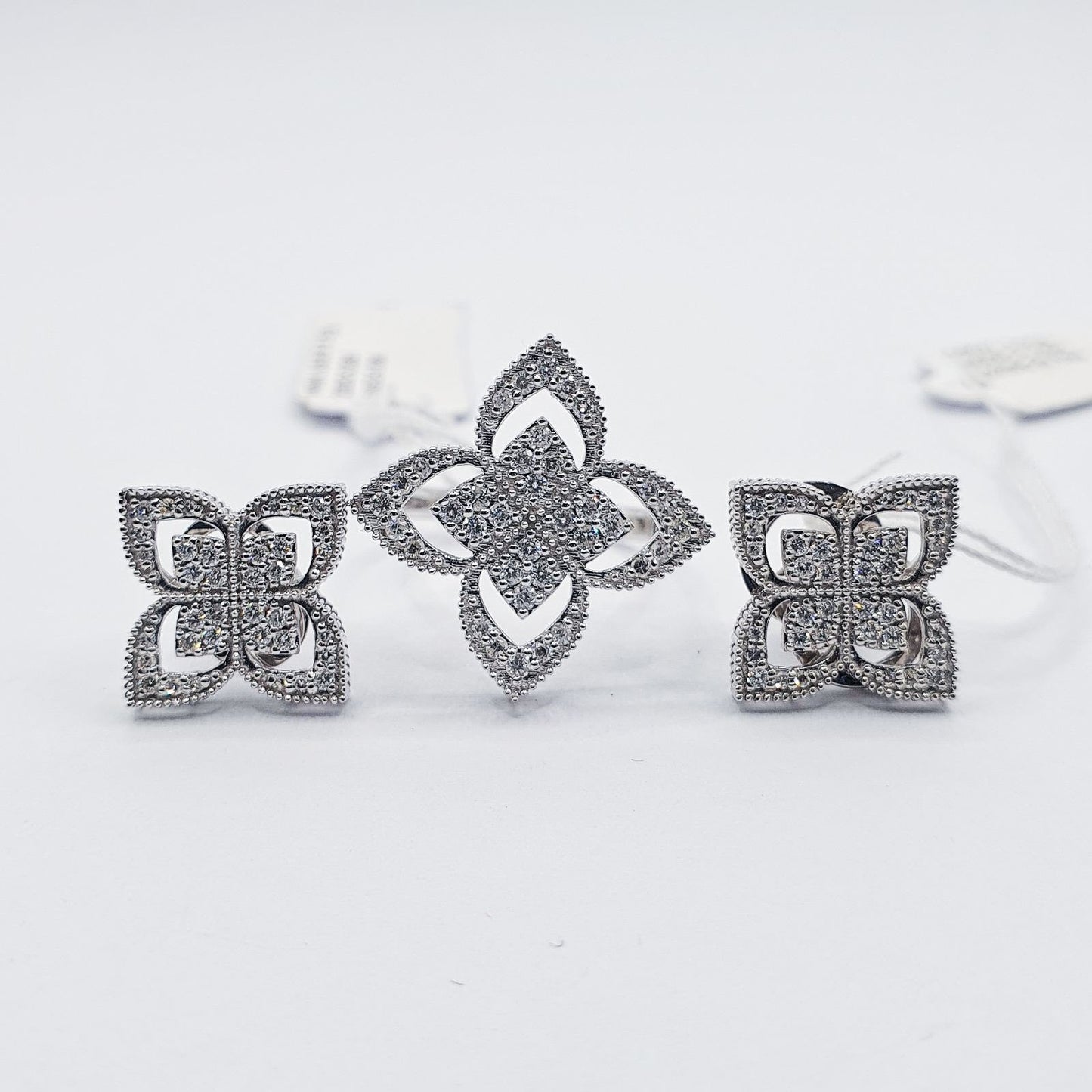 .65ctw Flower Diamond Jewelry Set 14K Gold