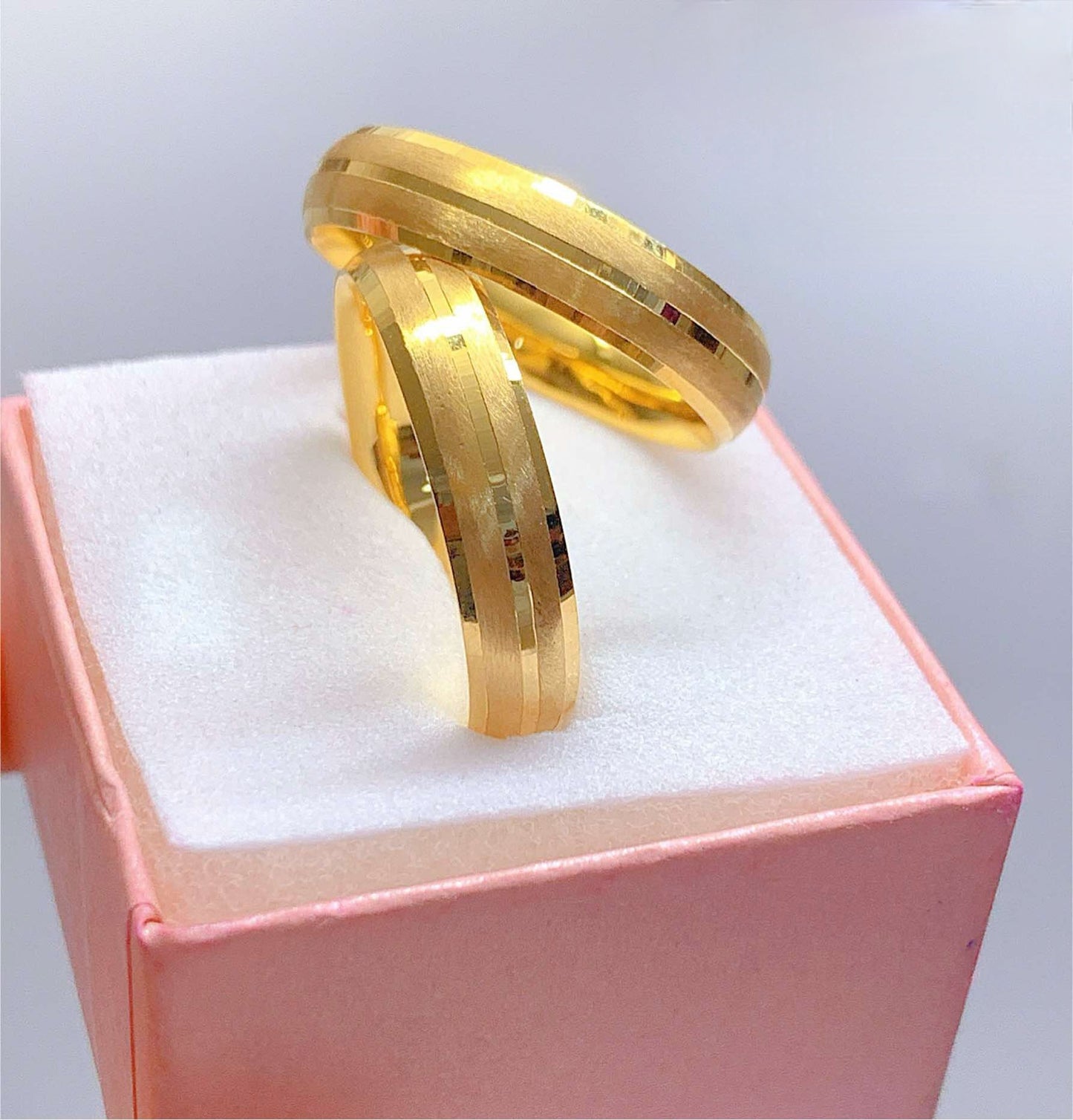 18K Gold Wedding Ring Pair