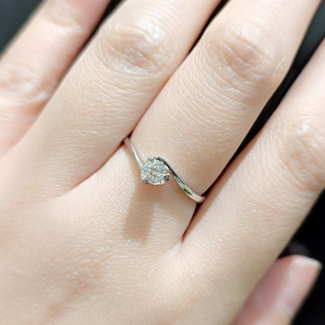 Twisted diamond ring hotsell