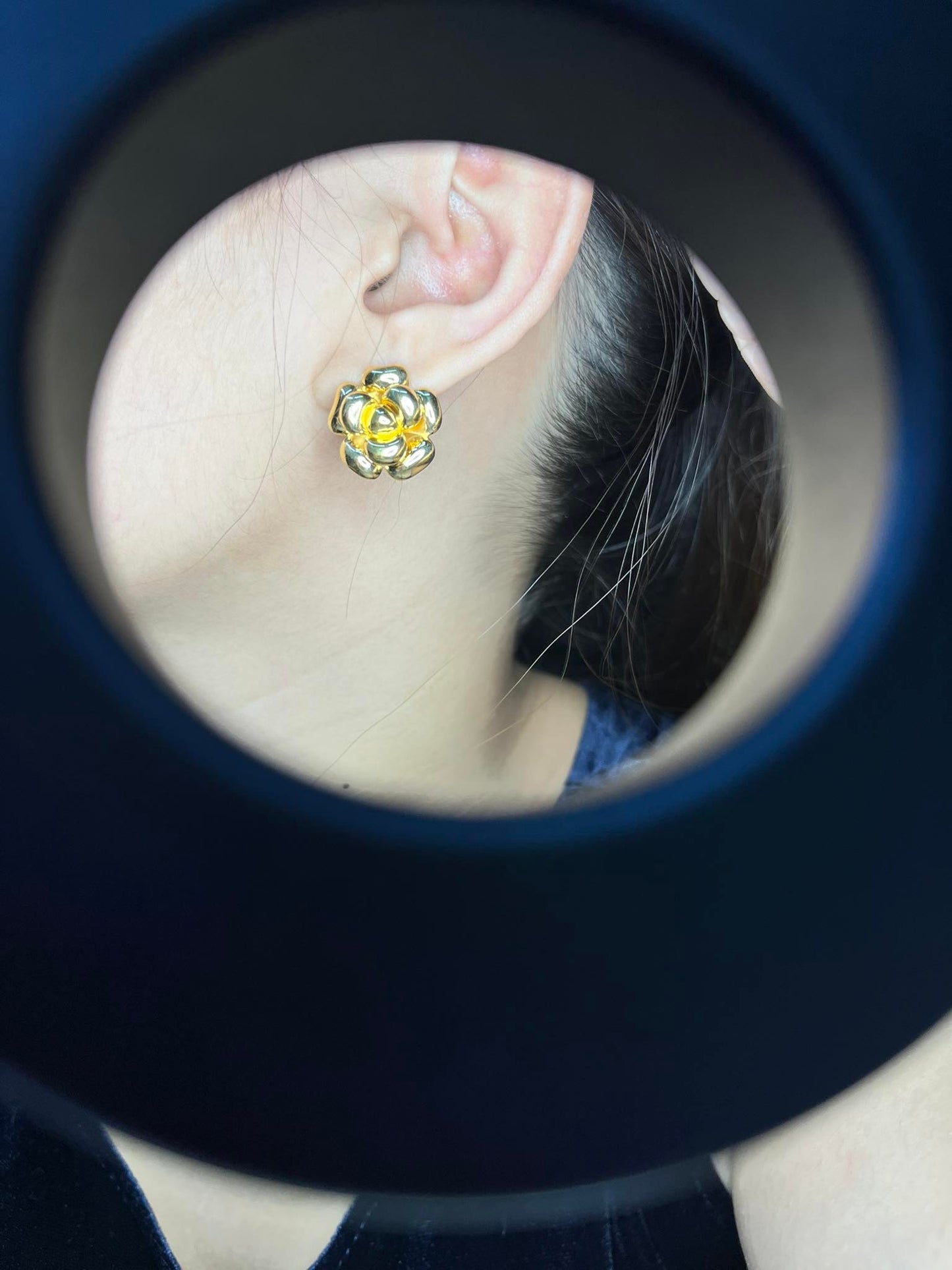 Shiny Rose Stud Earrings 18K Gold