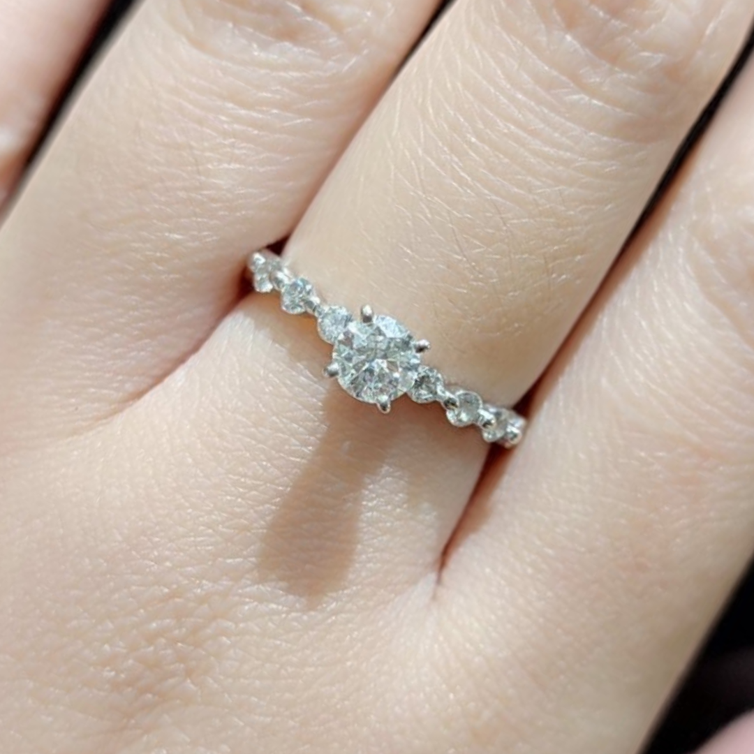 .65ct Diamond Engagement Ring with Single Prong Band