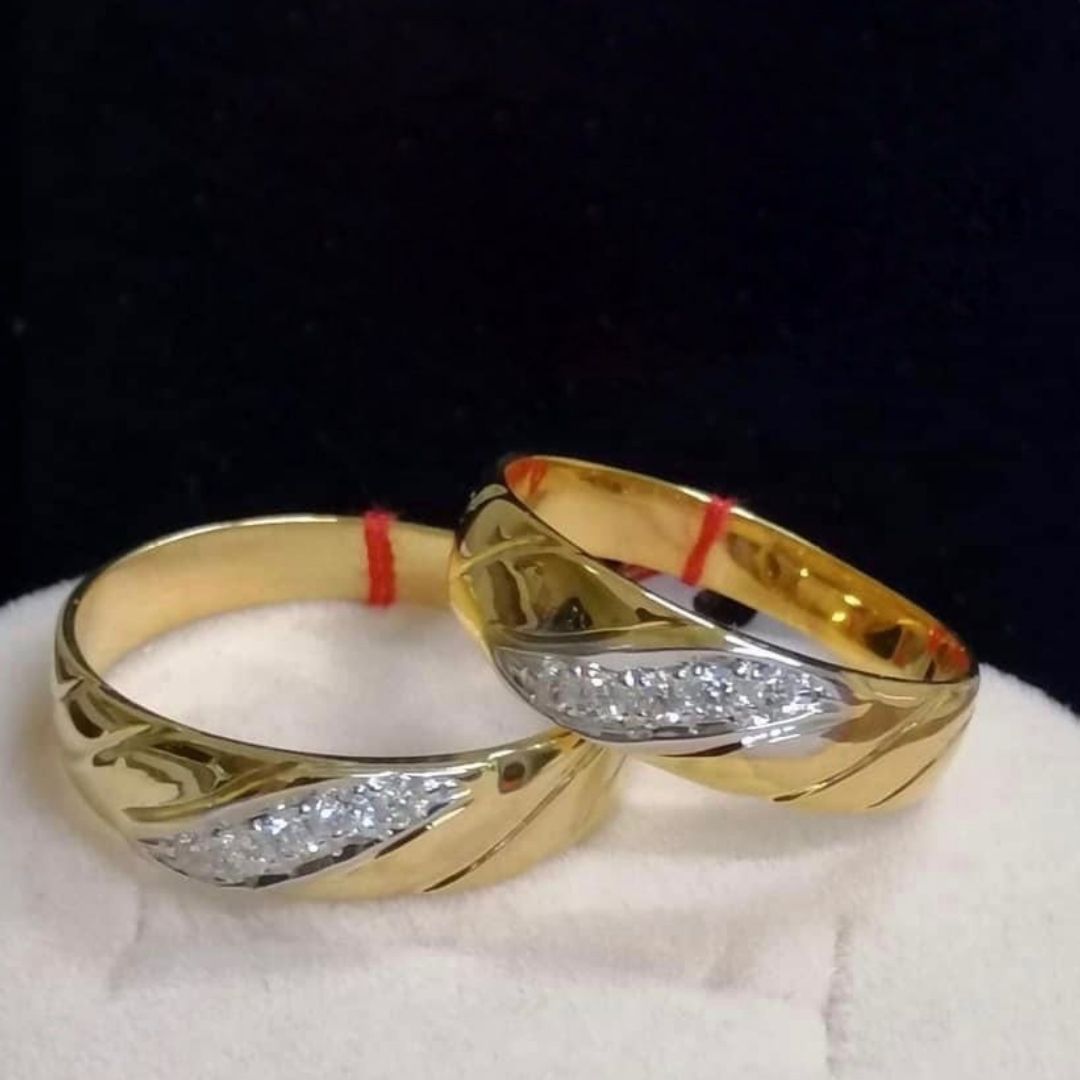 ARIES Diamond Wedding Rings in 14K Gold