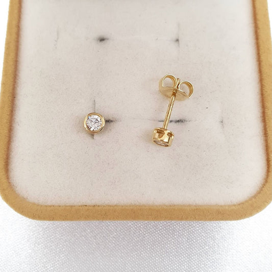 Stud Bezel Earrings 18K Gold