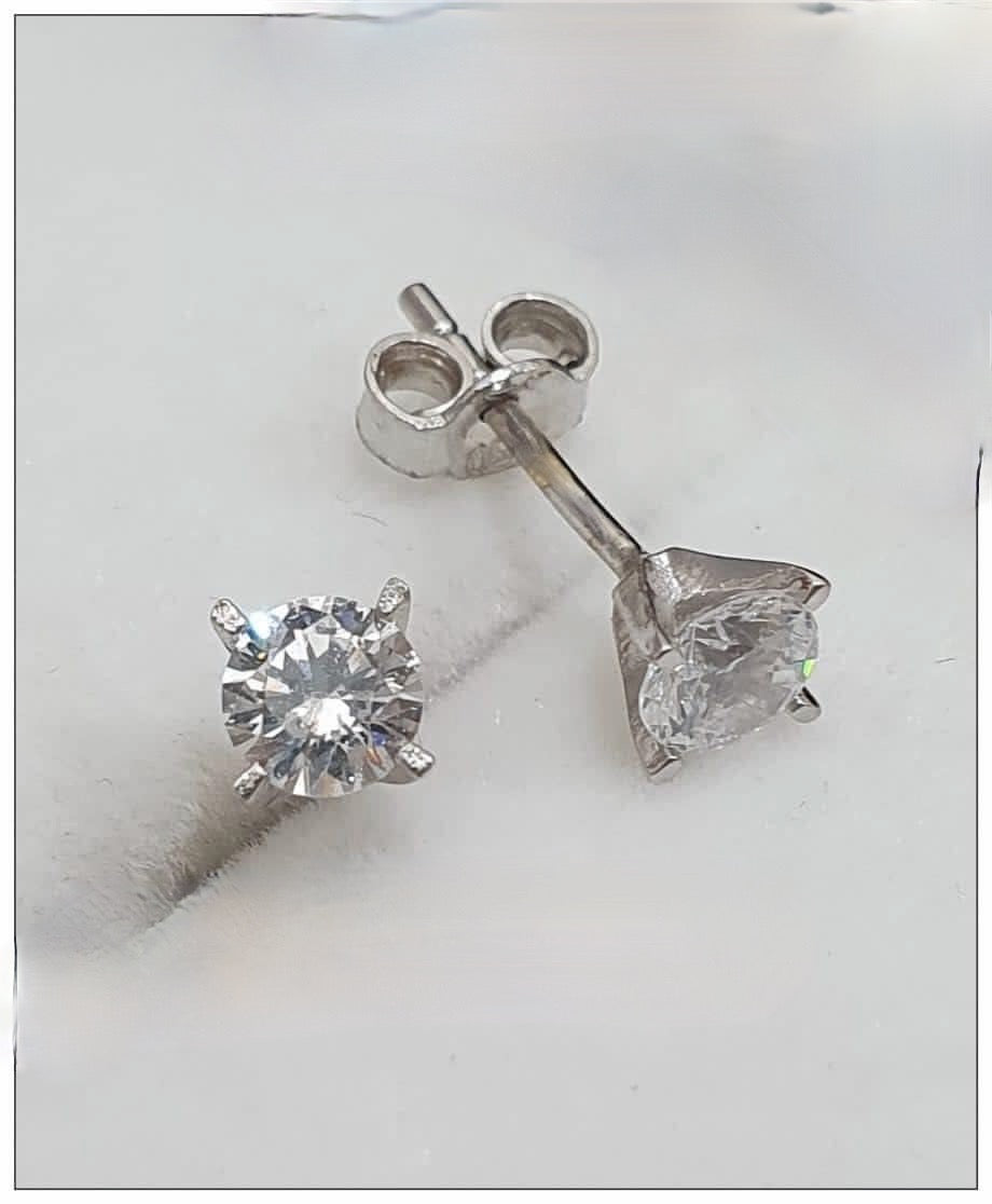 18ct White Gold Brilliant Cut Diamond Cluster Stud Earrings 0.18ct | Philip  Lloyd Jewellers